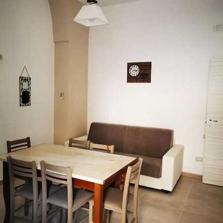 Ap Apartment - In Centro! กัลลีโปลี ภายนอก รูปภาพ