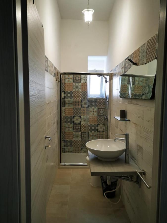 Ap Apartment - In Centro! กัลลีโปลี ภายนอก รูปภาพ