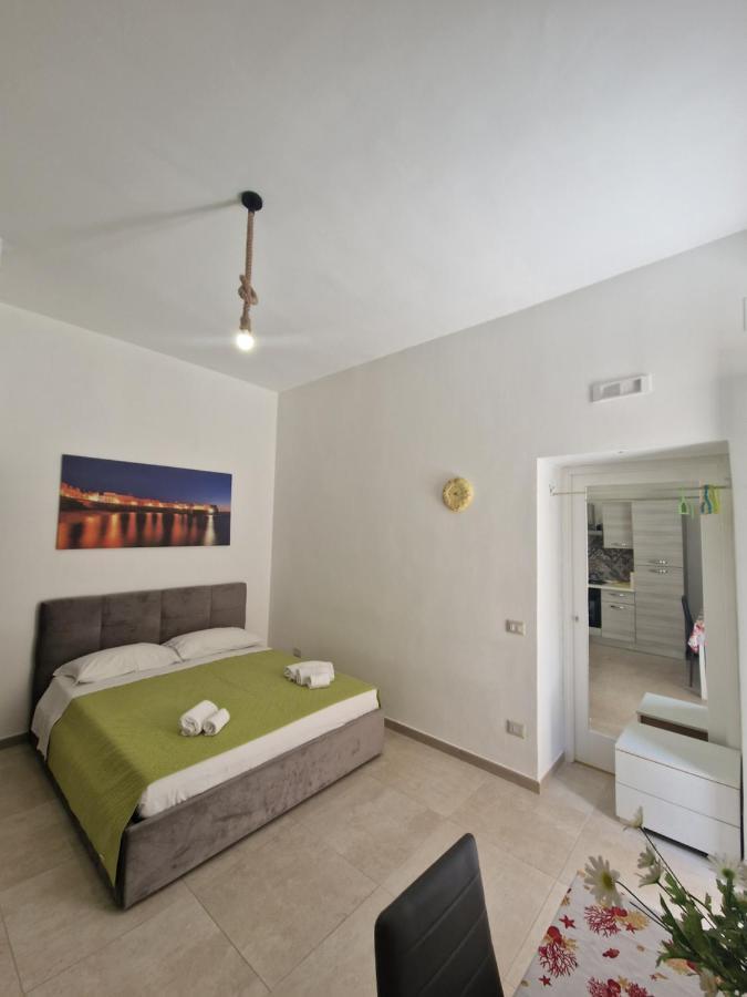 Ap Apartment - In Centro! กัลลีโปลี ภายนอก รูปภาพ